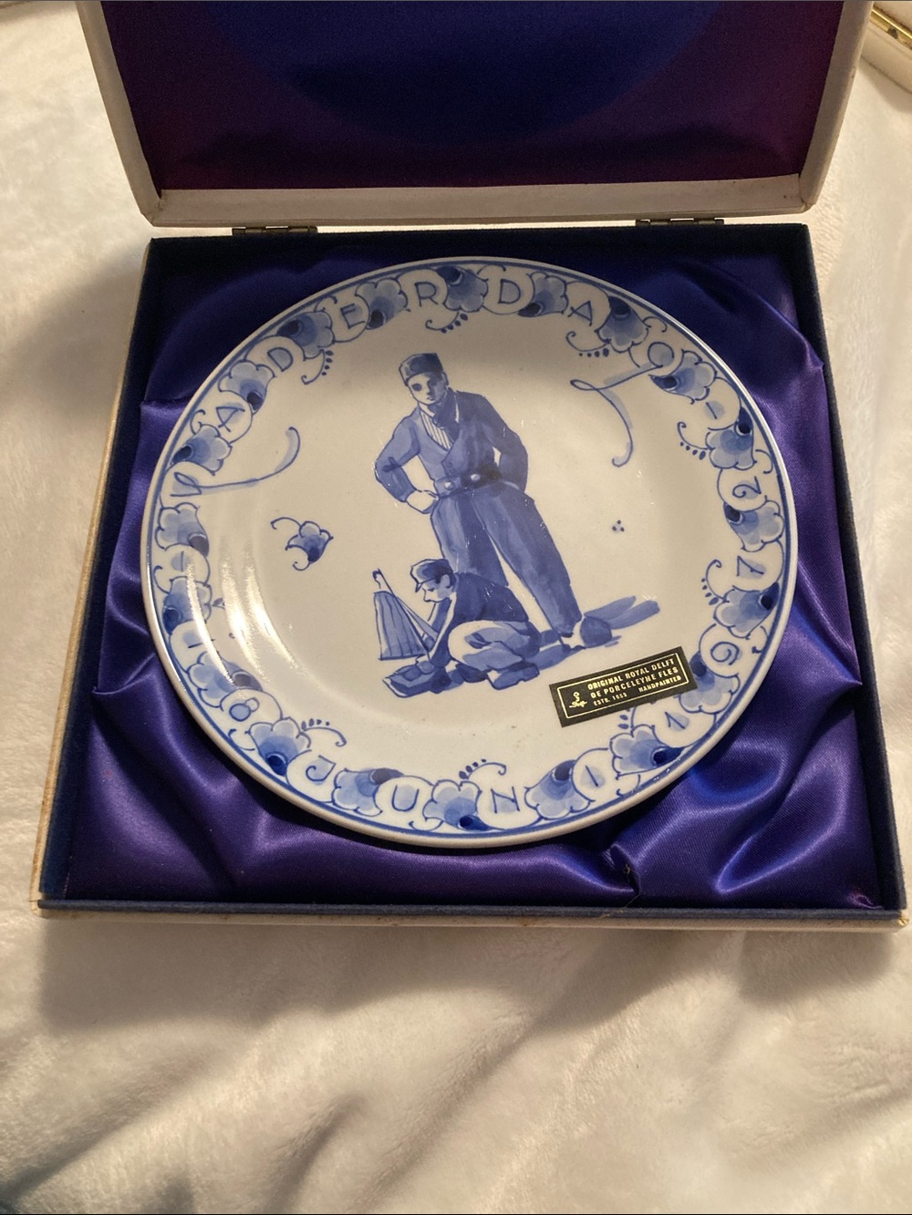 LE Fathers Day 1972 1st annual Blue Delft-Style  Collector Plate by M de Bruyn